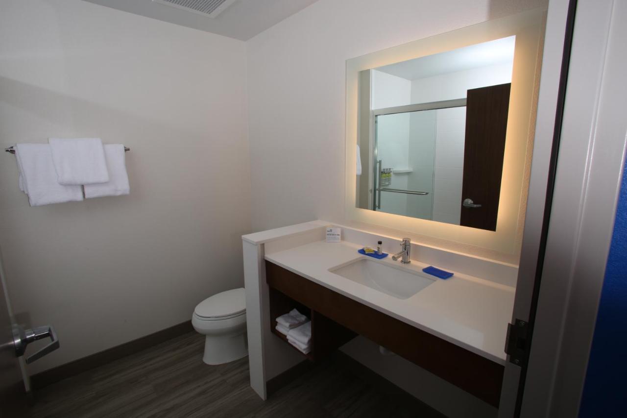 Holiday Inn Express - Mccook By Ihg Exterior foto