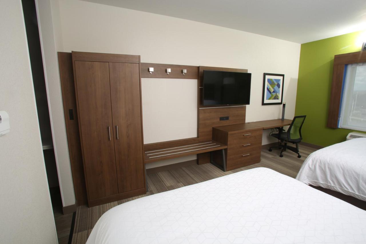 Holiday Inn Express - Mccook By Ihg Exterior foto