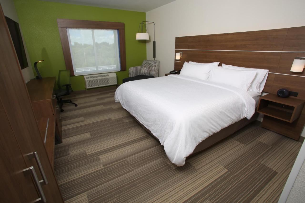 Holiday Inn Express - Mccook By Ihg Exterior foto